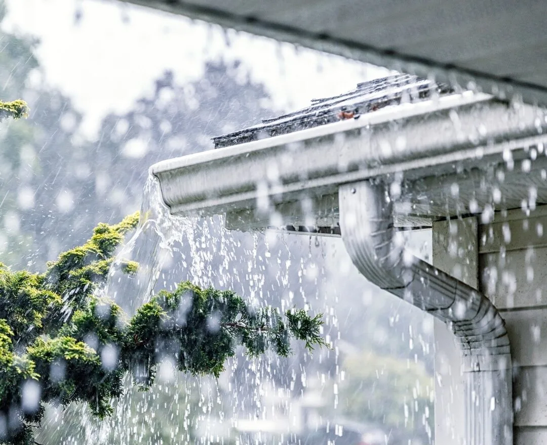 Overflowing gutters that need replacement